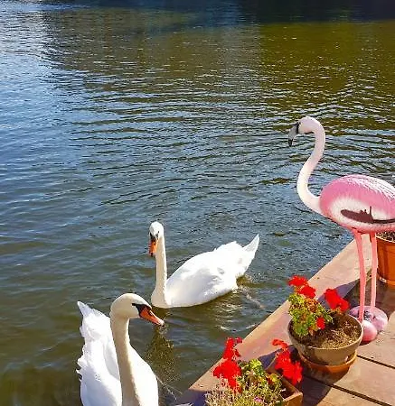 Romantic Quiet On The Canal Bed & Breakfast 2*