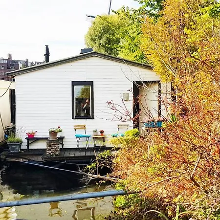 Bed & Breakfast Romantic Quiet On The Canal 2*