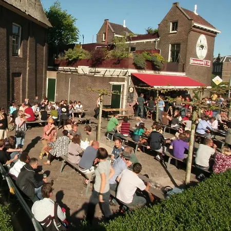 Romantic Quiet On The Canal Bed & Breakfast Amsterdam